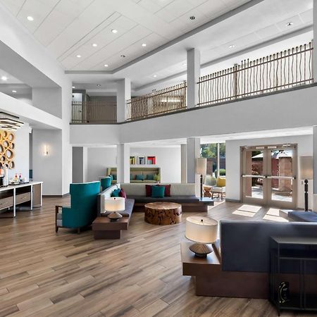Hampton Inn & Suites Phoenix/Gilbert Exterior photo