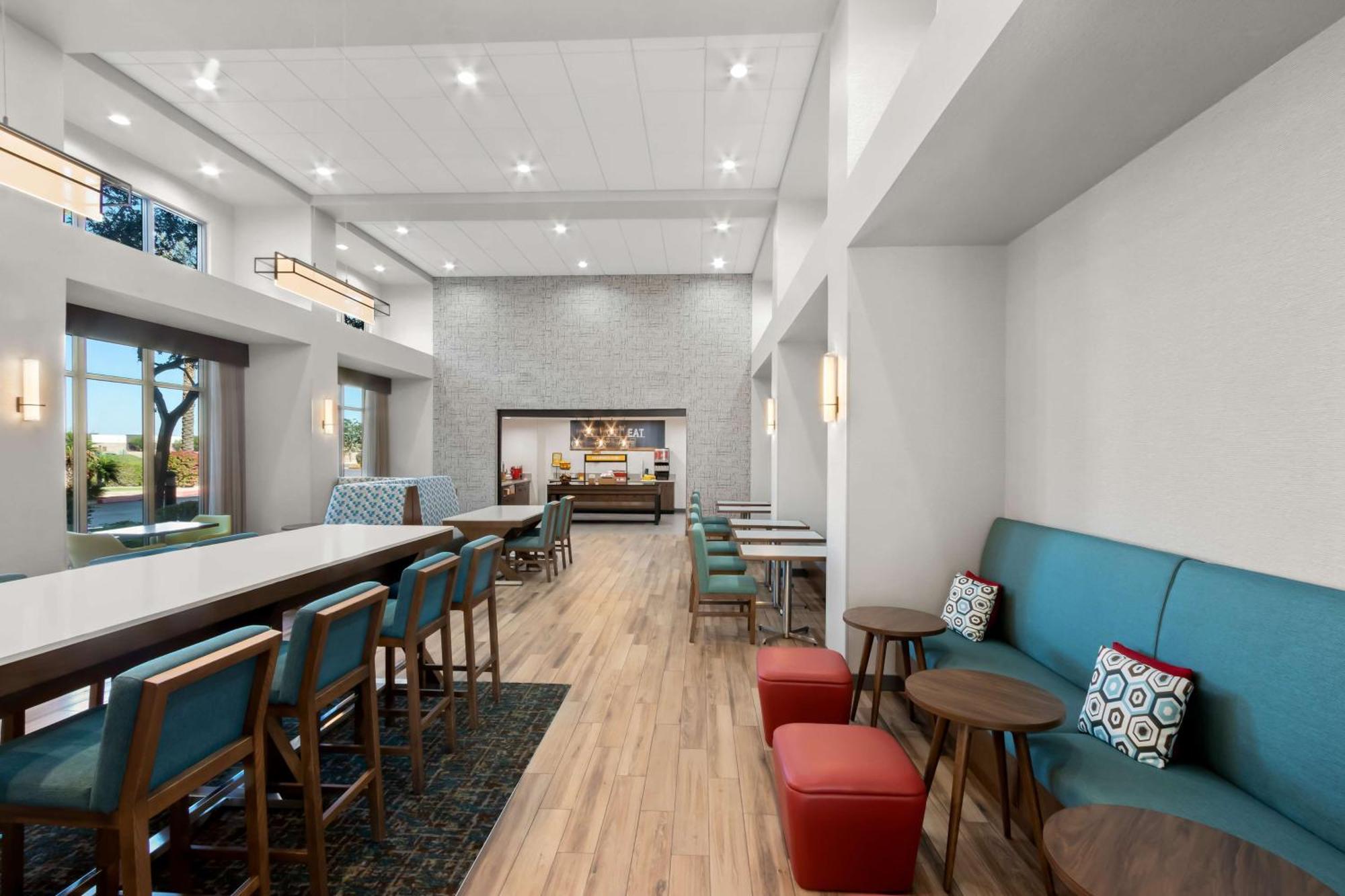 Hampton Inn & Suites Phoenix/Gilbert Exterior photo