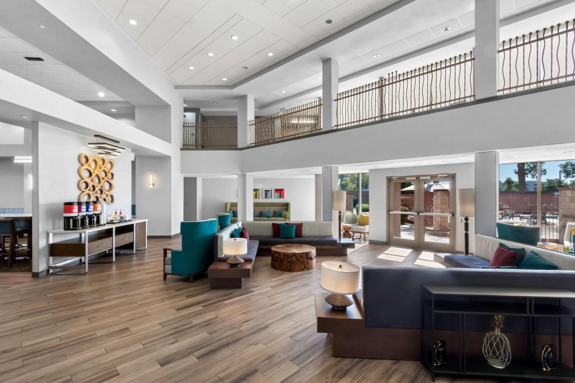 Hampton Inn & Suites Phoenix/Gilbert Exterior photo