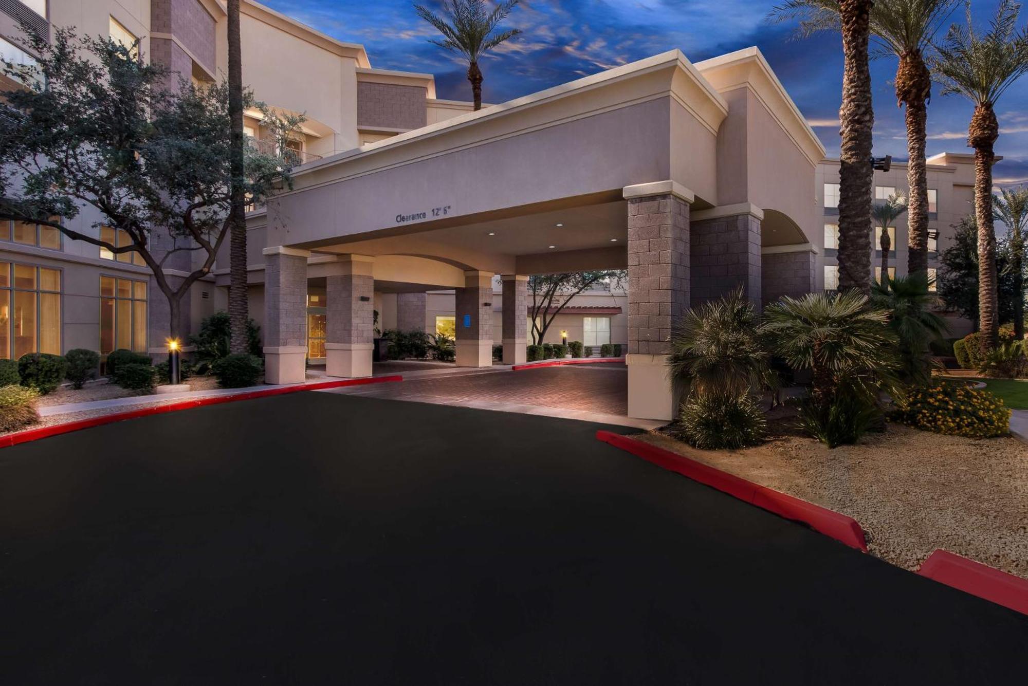 Hampton Inn & Suites Phoenix/Gilbert Exterior photo